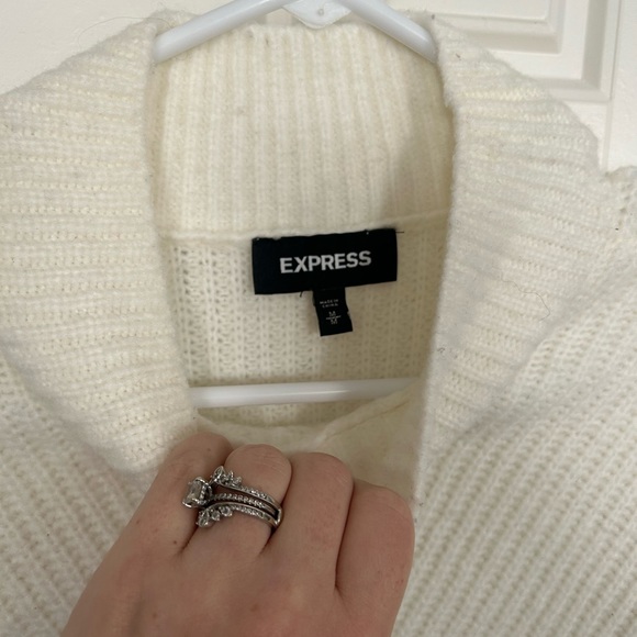 Express knit Ivory mock neck sweater size medium - Picture 3 of 4